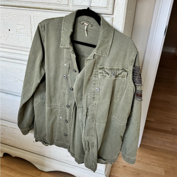 Free People Oversized Embellished Military Jacket Patch XS Boho - Picture 11 of 13